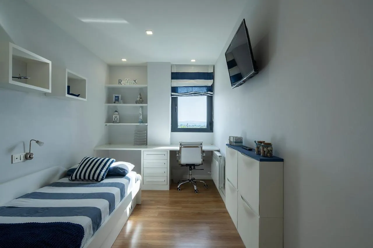 Acogedor apartamento con piscina. Granada España